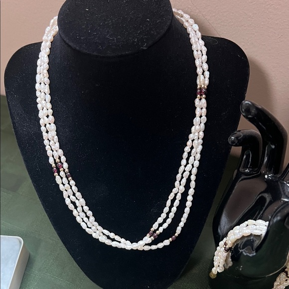 Vintage Fresh Water Pearl Jewelry Set ( includes necklace,bracelet earrings) - Picture 16 of 16